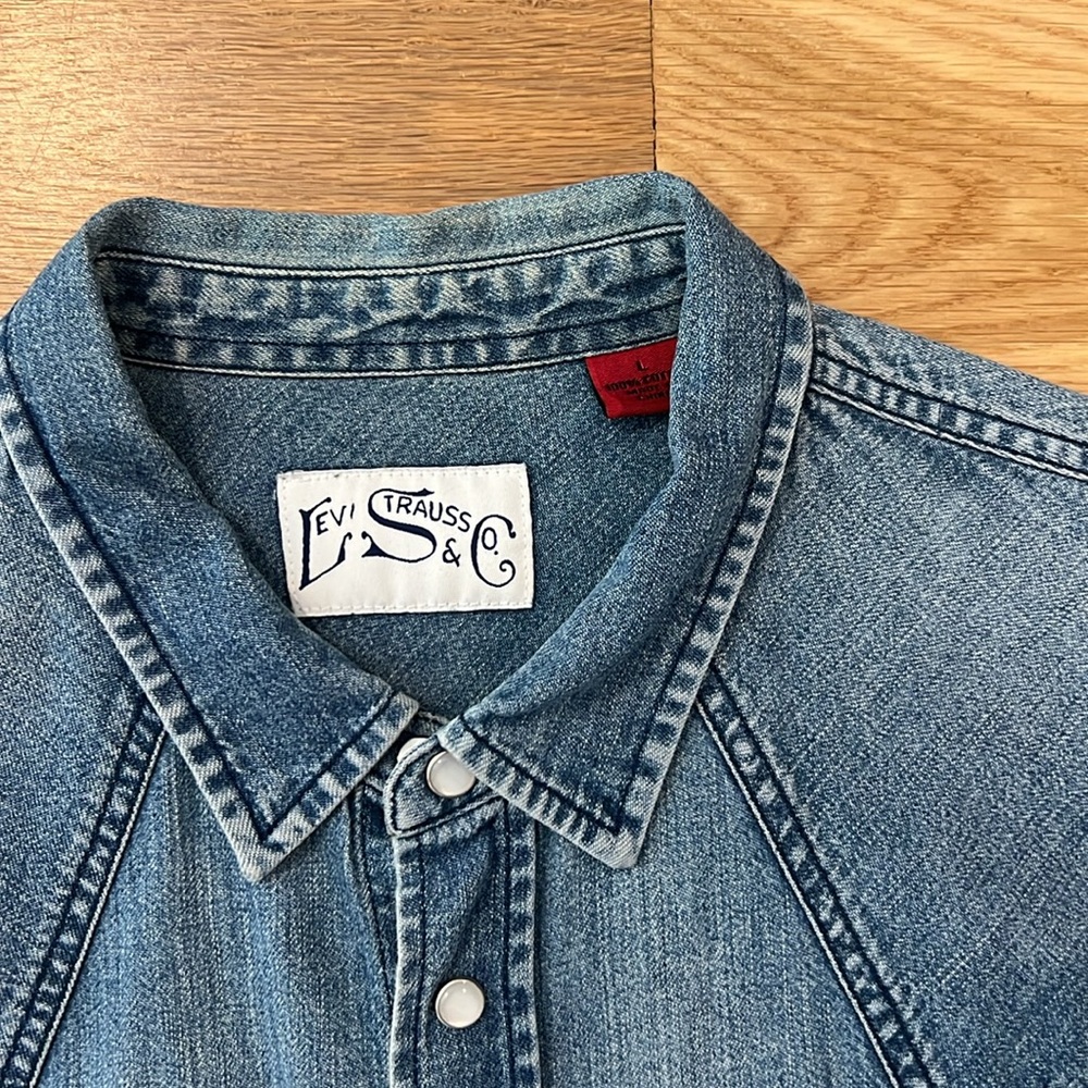 Levi Strauss and Co Denim Western Shirt pearl snap - Picture 2 of 4